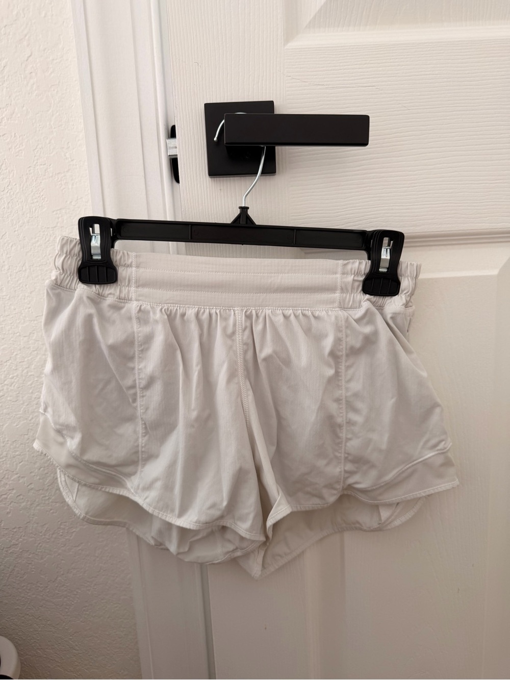Lululemon White Hotty Hot Low Rise Shorts